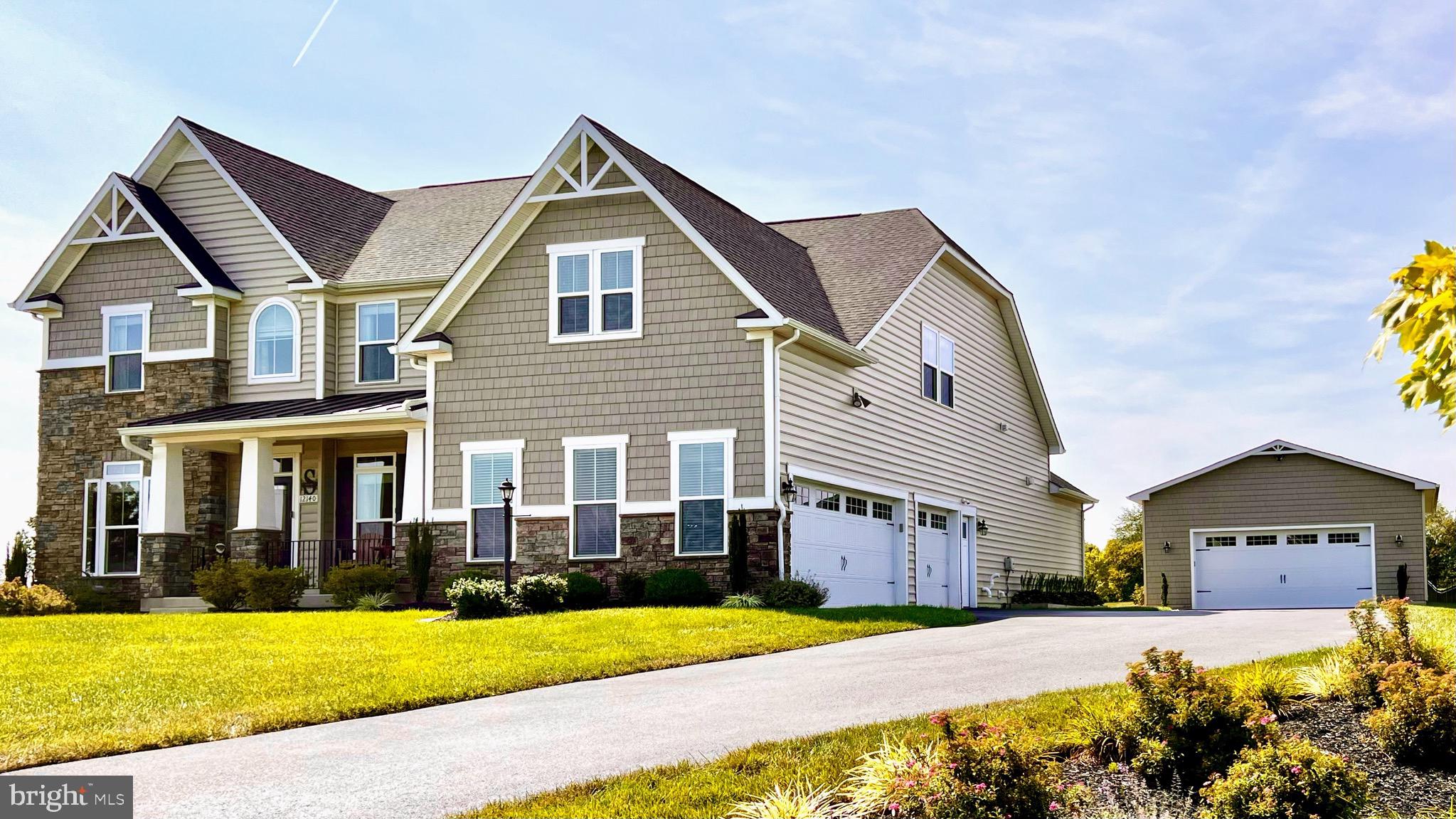 PARX ESTATES - Residential