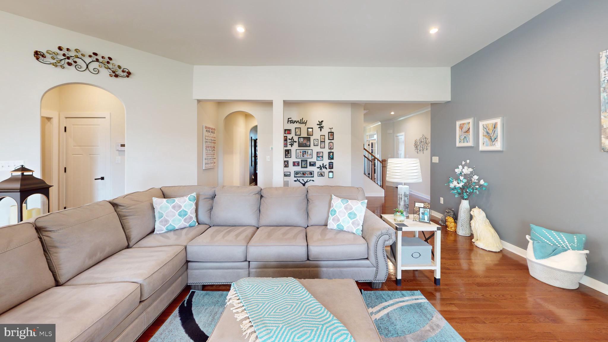 PARX ESTATES - Residential