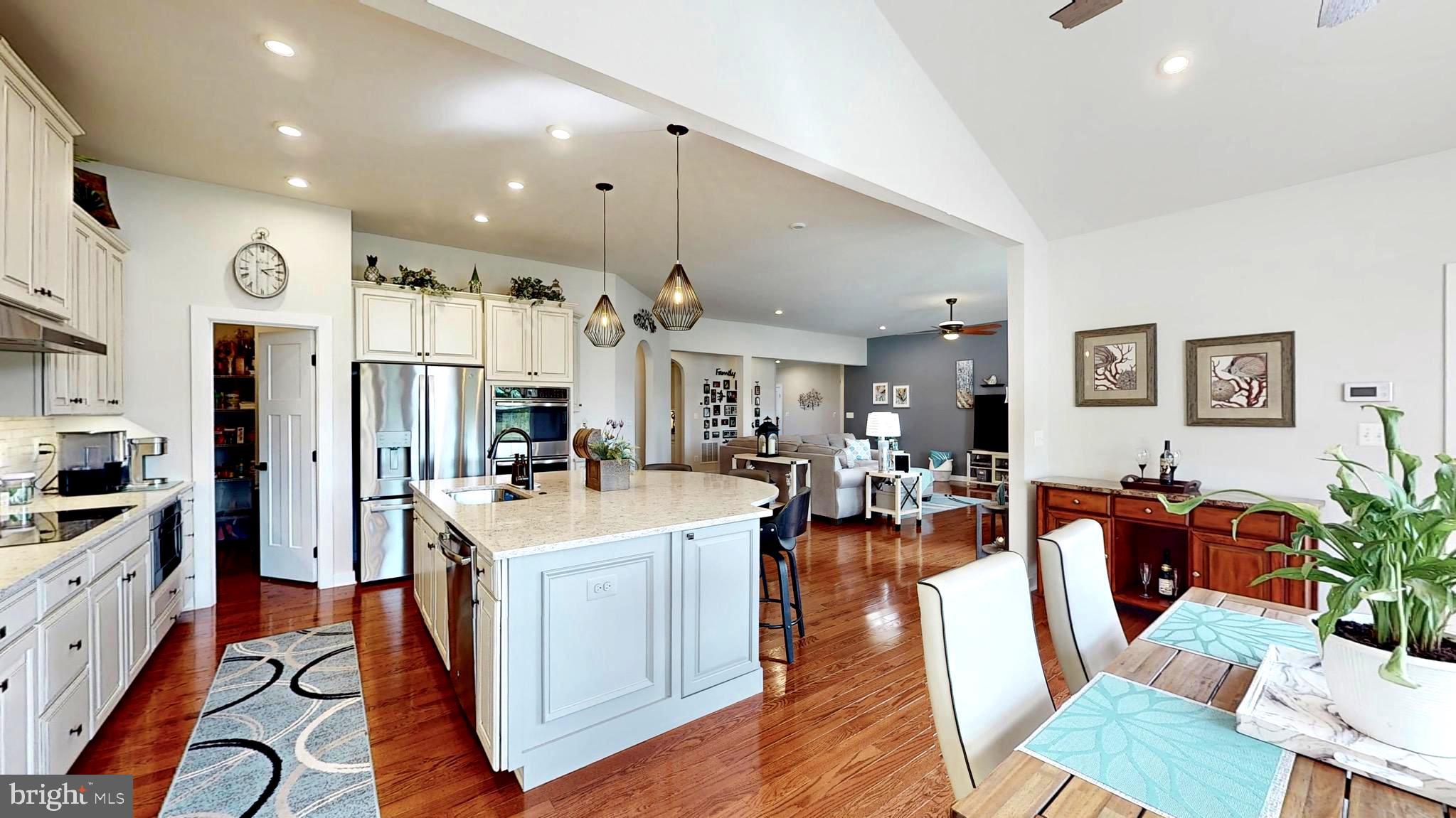 PARX ESTATES - Residential