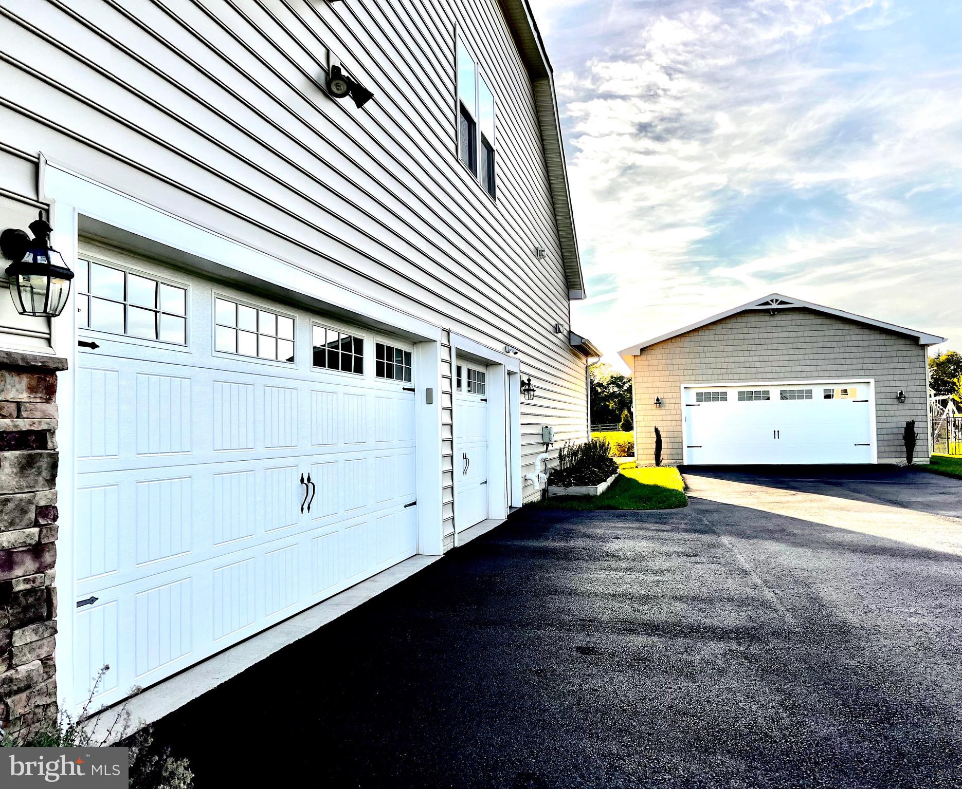 PARX ESTATES - Residential