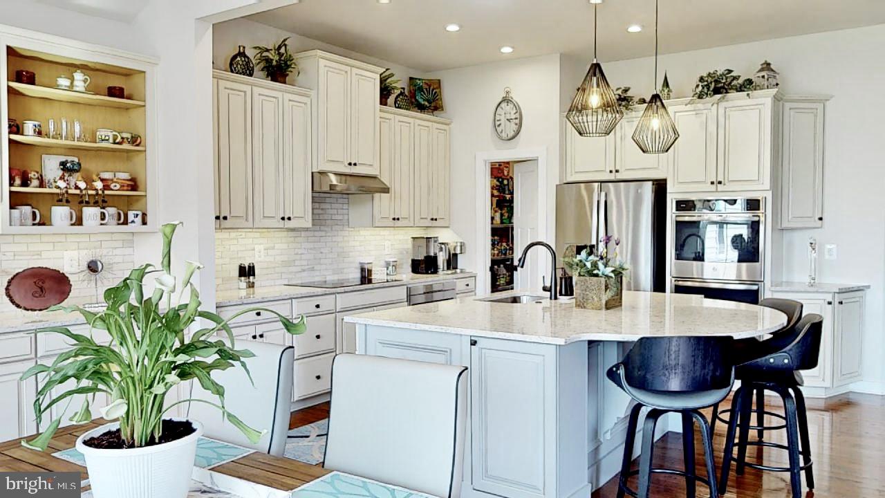 PARX ESTATES - Residential