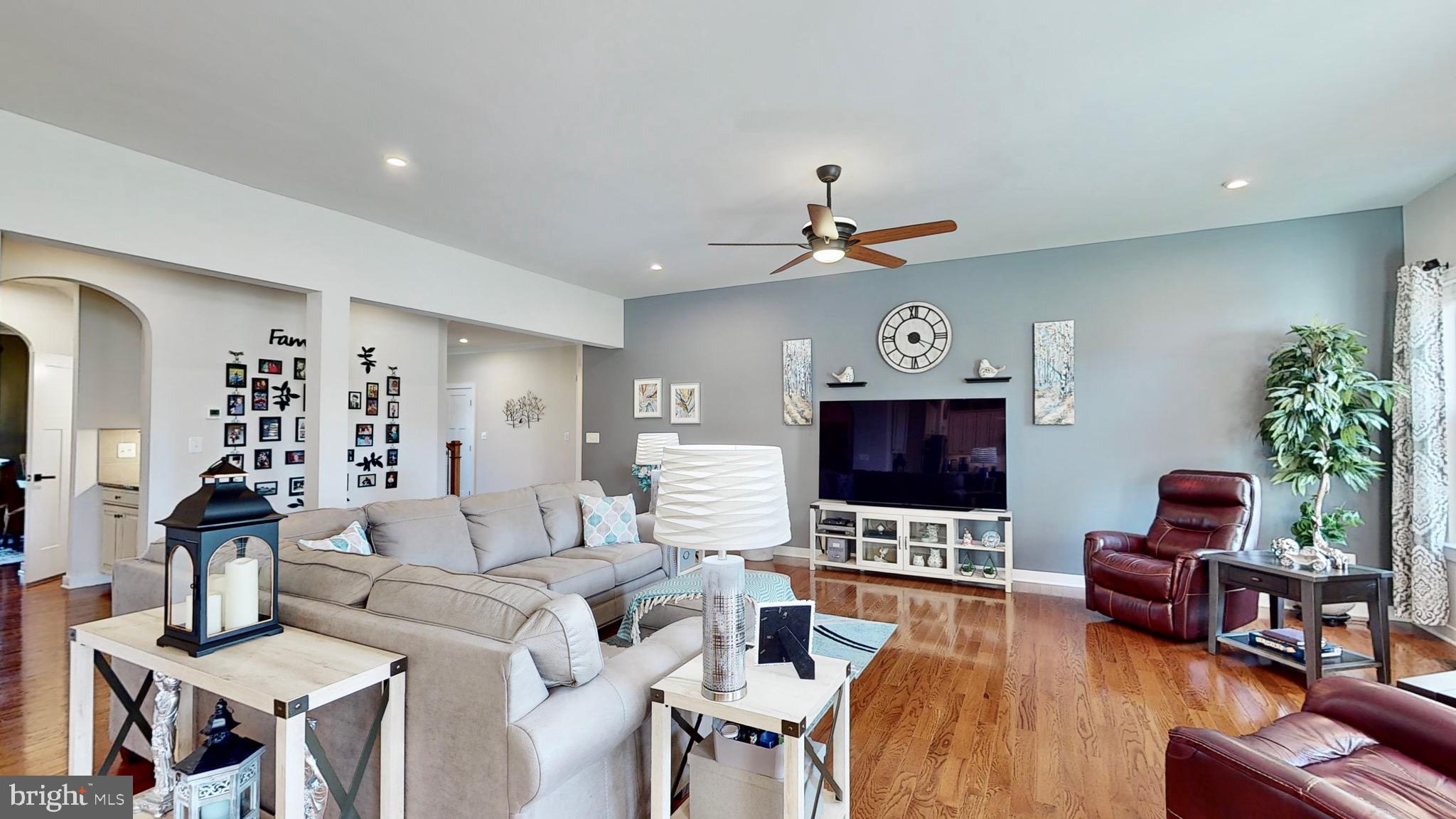 PARX ESTATES - Residential