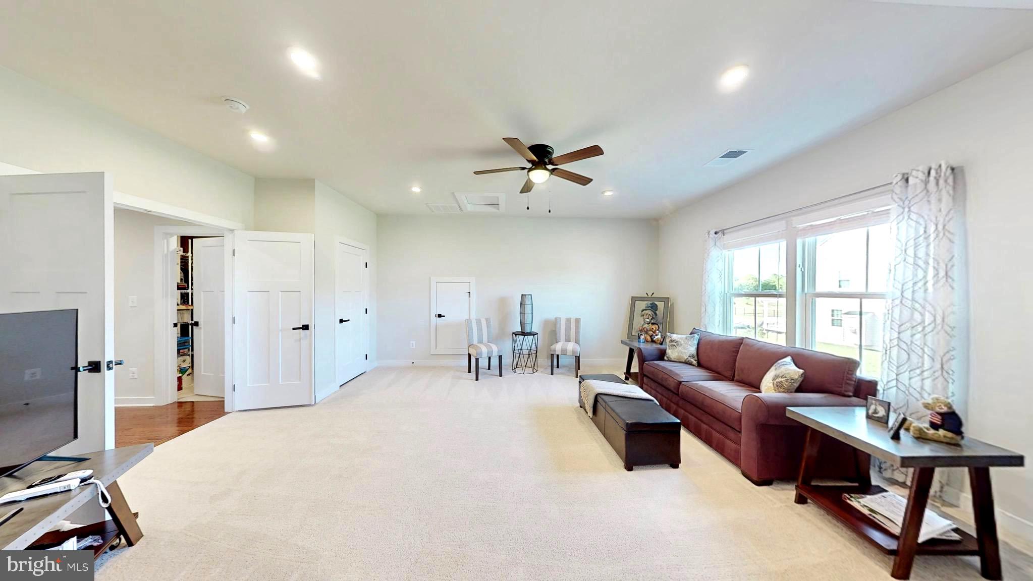 PARX ESTATES - Residential