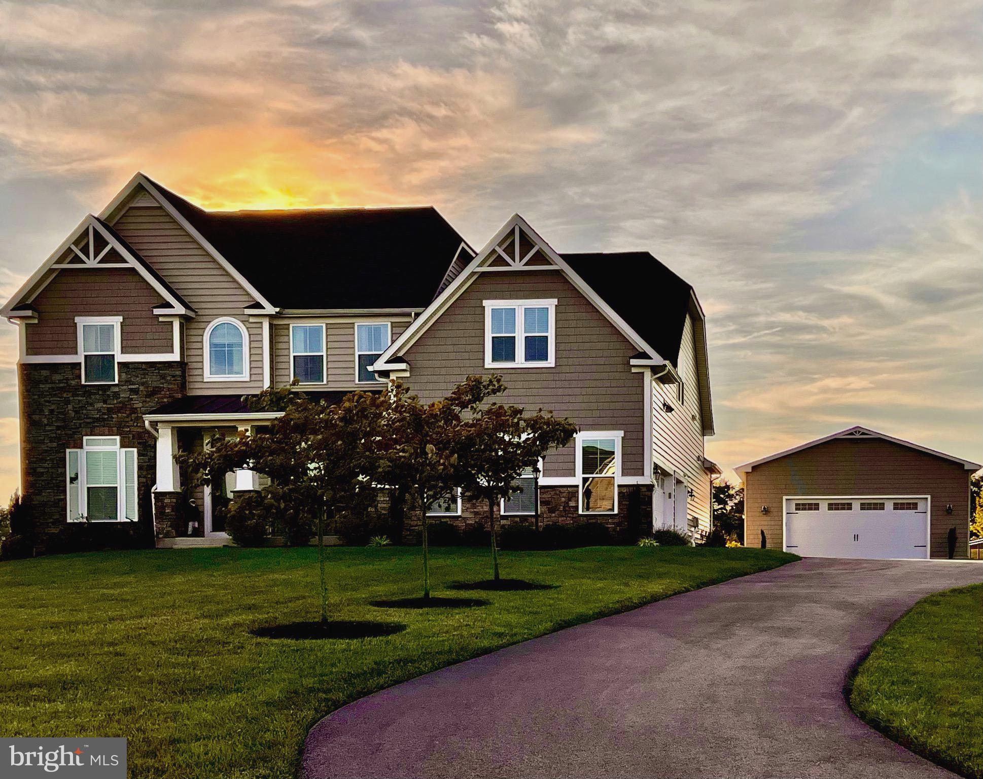 PARX ESTATES - Residential