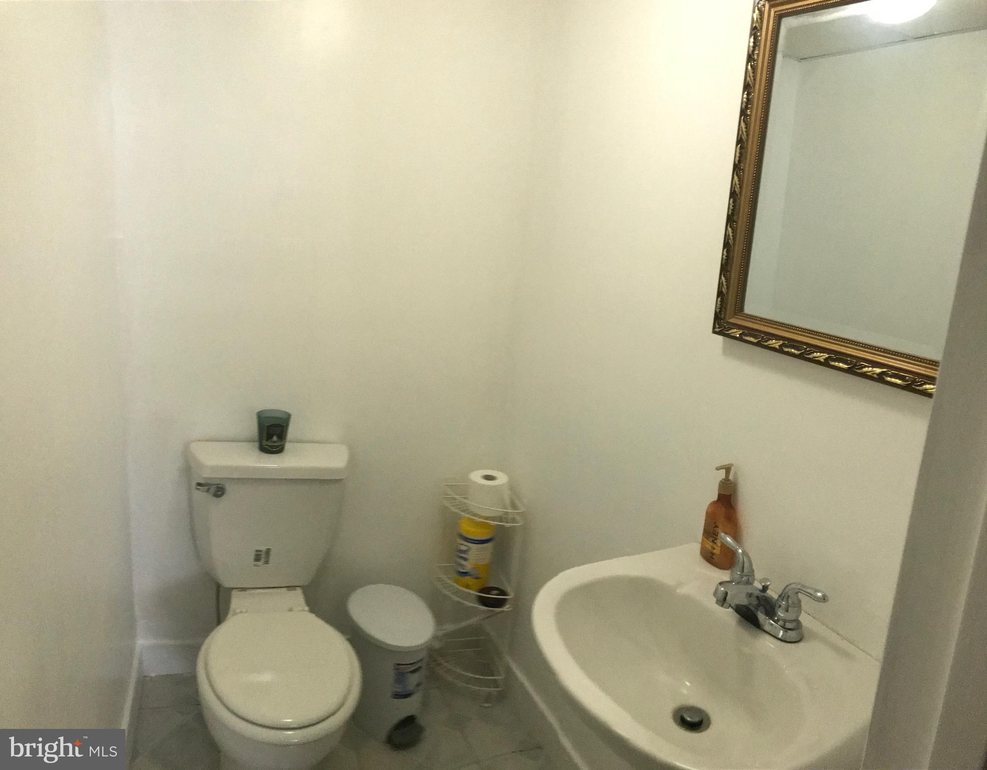 MAYFAIR (WEST) - Residential