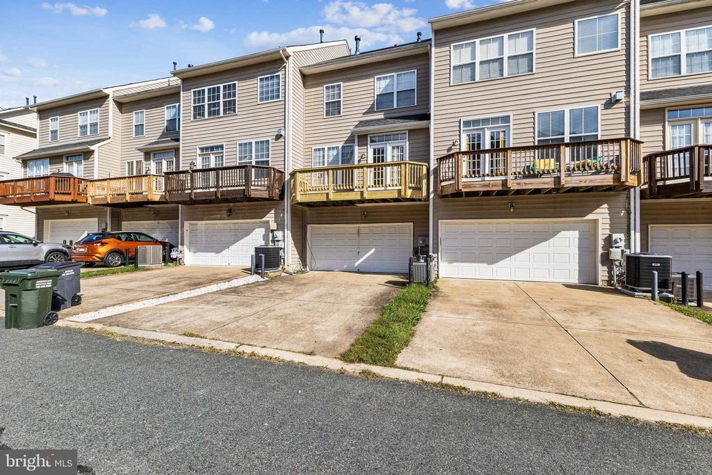 Photo of 12836 Marblestone Drive, WOODBRIDGE, VA 22192 (MLS # VAPW2105800)