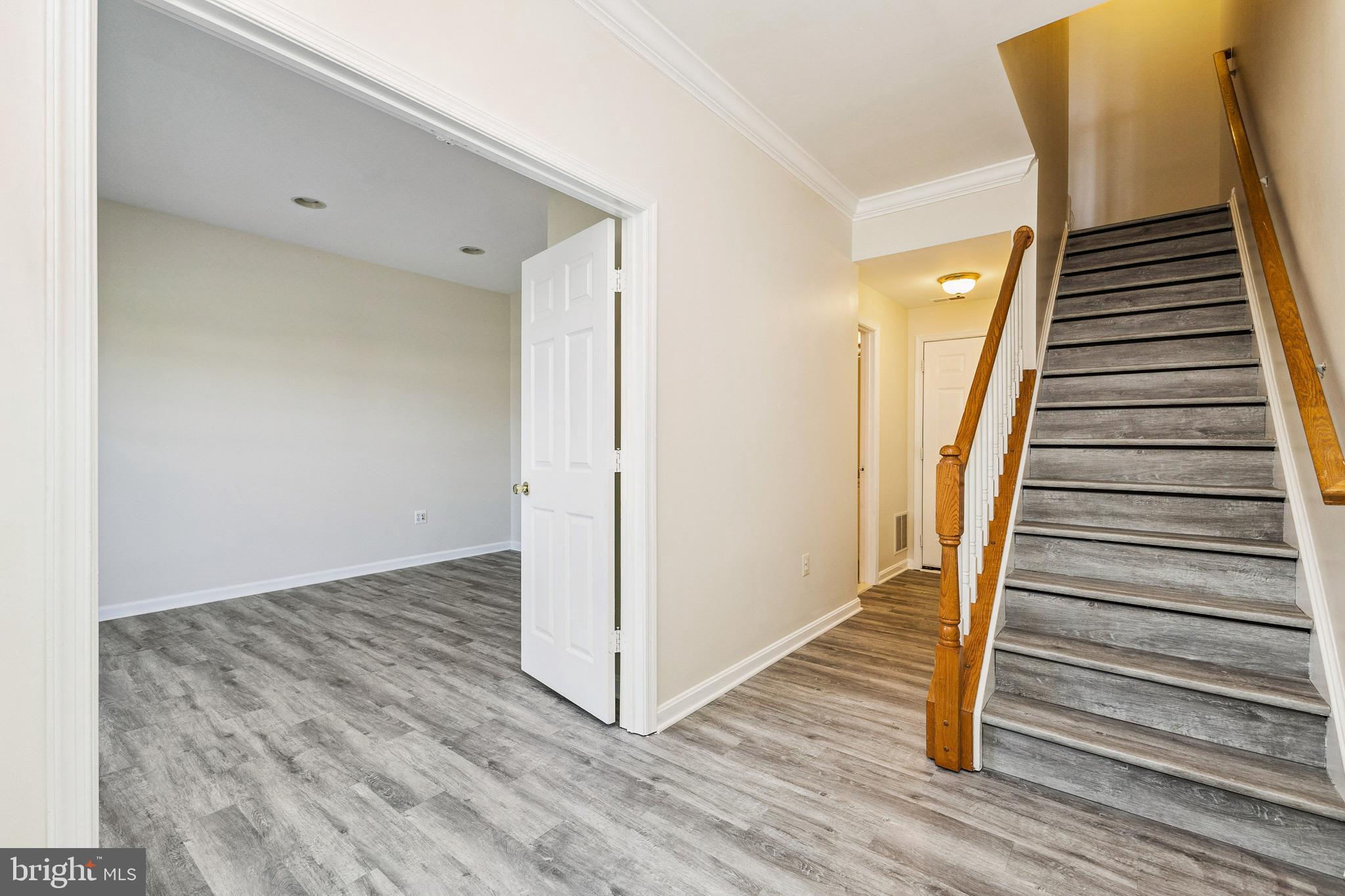 PW COUNTY CENTER LANDBAY - Residential Lease