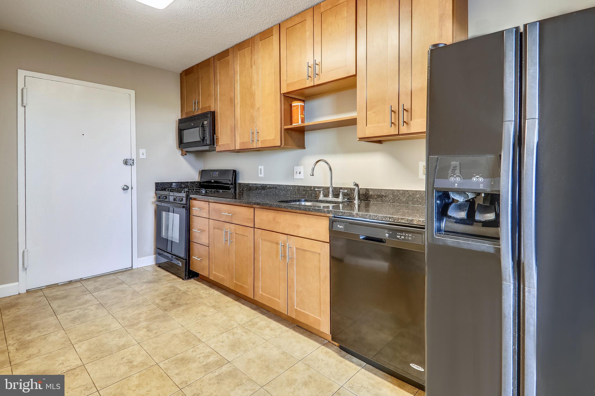 TOWERS IN WESTCHESTER PARK - Residential