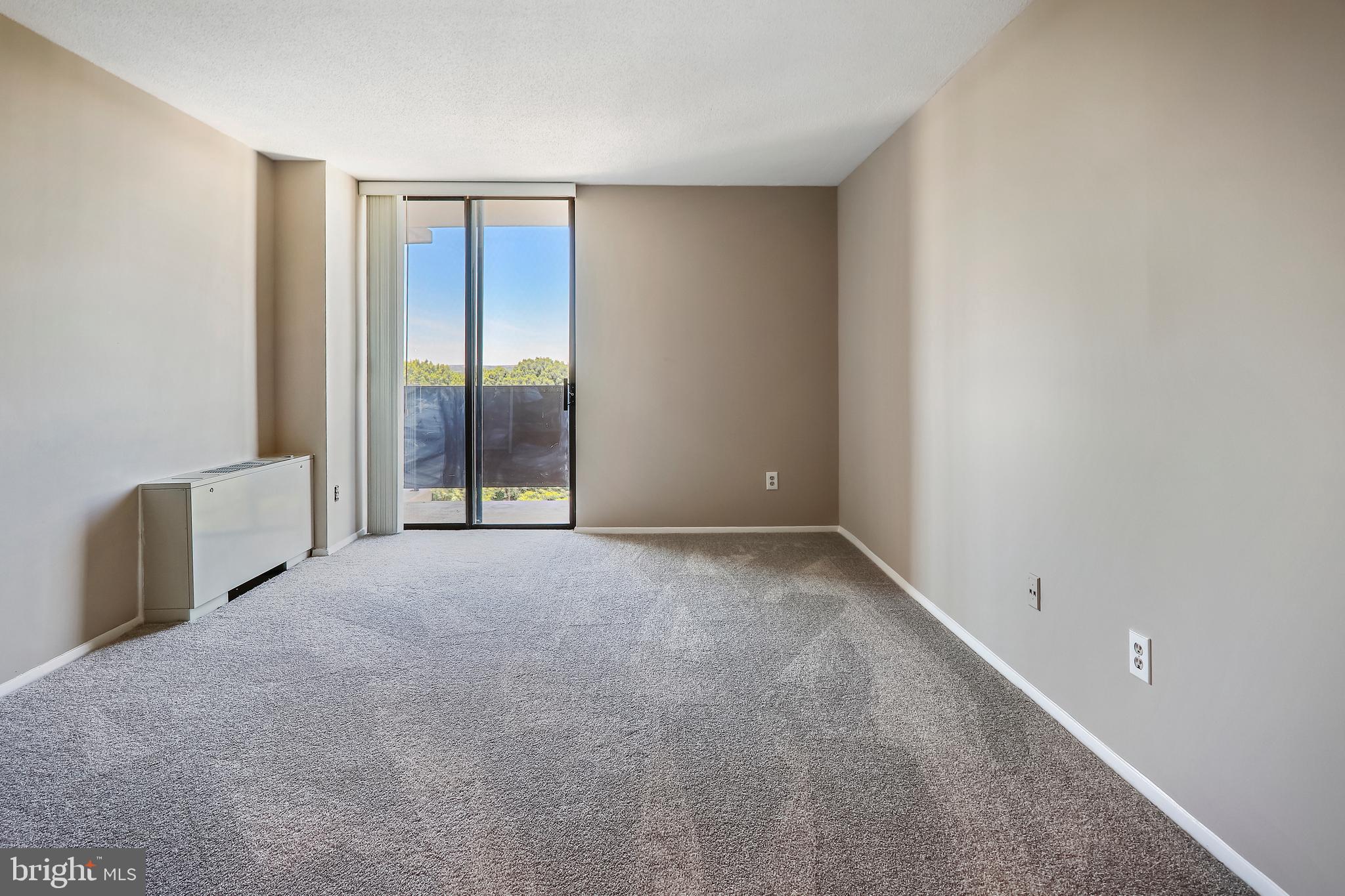 TOWERS IN WESTCHESTER PARK - Residential