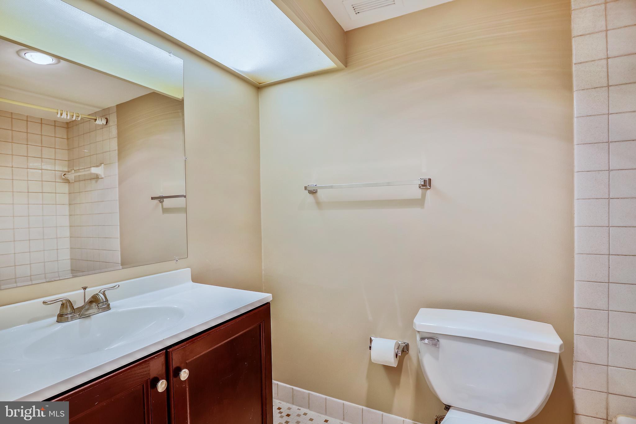 TOWERS IN WESTCHESTER PARK - Residential