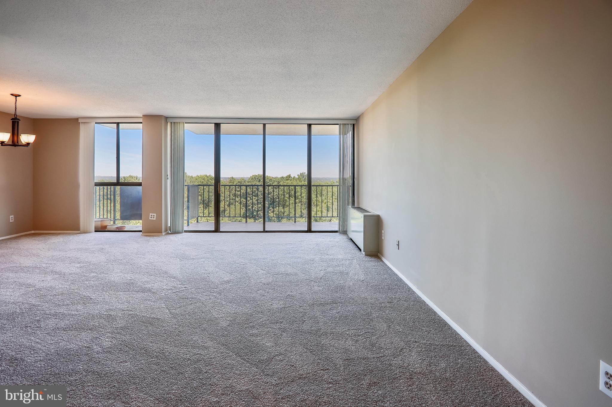 TOWERS IN WESTCHESTER PARK - Residential