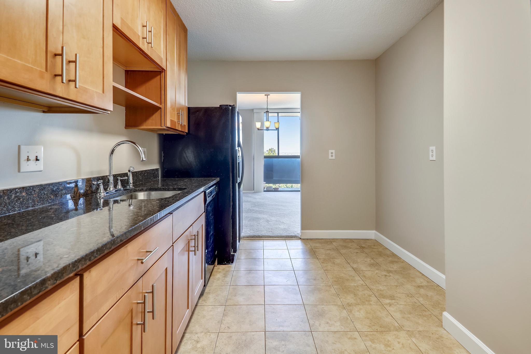 TOWERS IN WESTCHESTER PARK - Residential