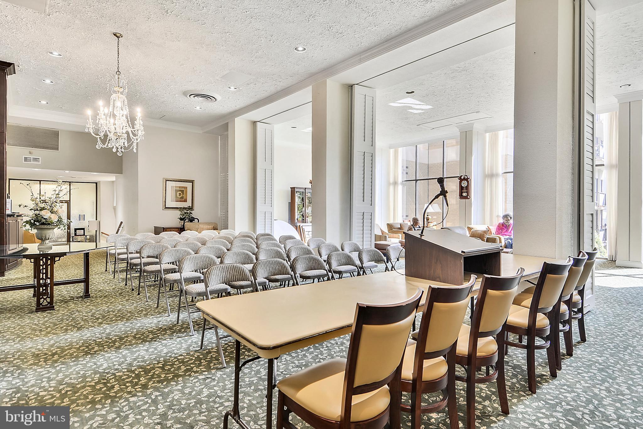 TOWERS IN WESTCHESTER PARK - Residential