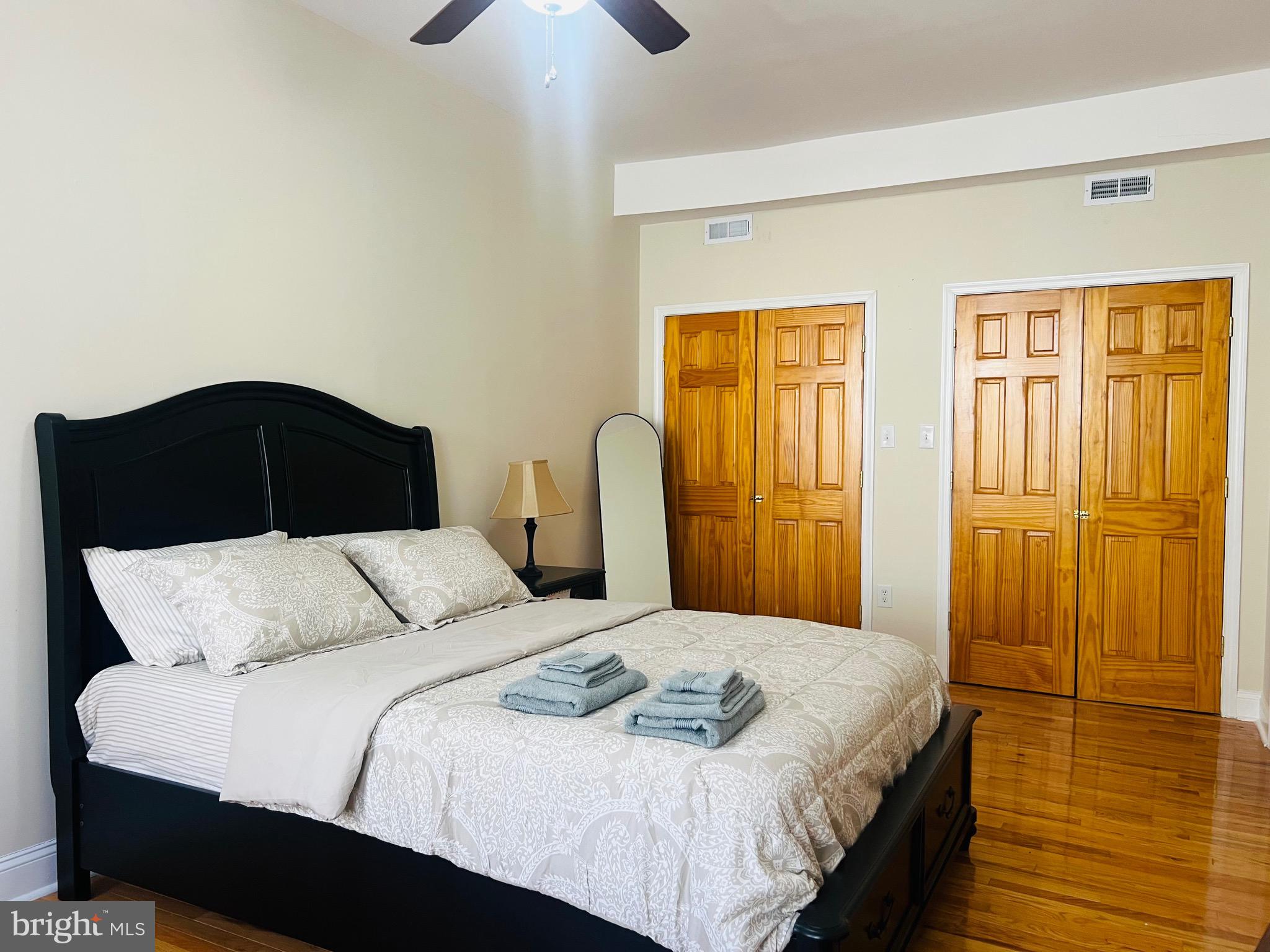 This is a well maintained, modern Overbrook property offering a one bedroom and one bath with a shared kitchen at an affordable price. Features include hardwood floors ,ceiling fan, with marble tiles and a shared laundry on site. Completely ready for you to move in right away!!. New appliances and recently painted. Plenty of parking out front and across the street. Should definitely see for yourself to truly appreciate. This is a duplex. 817 N. 63rd St. is in close proximity to The Parkside Plaza Shopping Center.