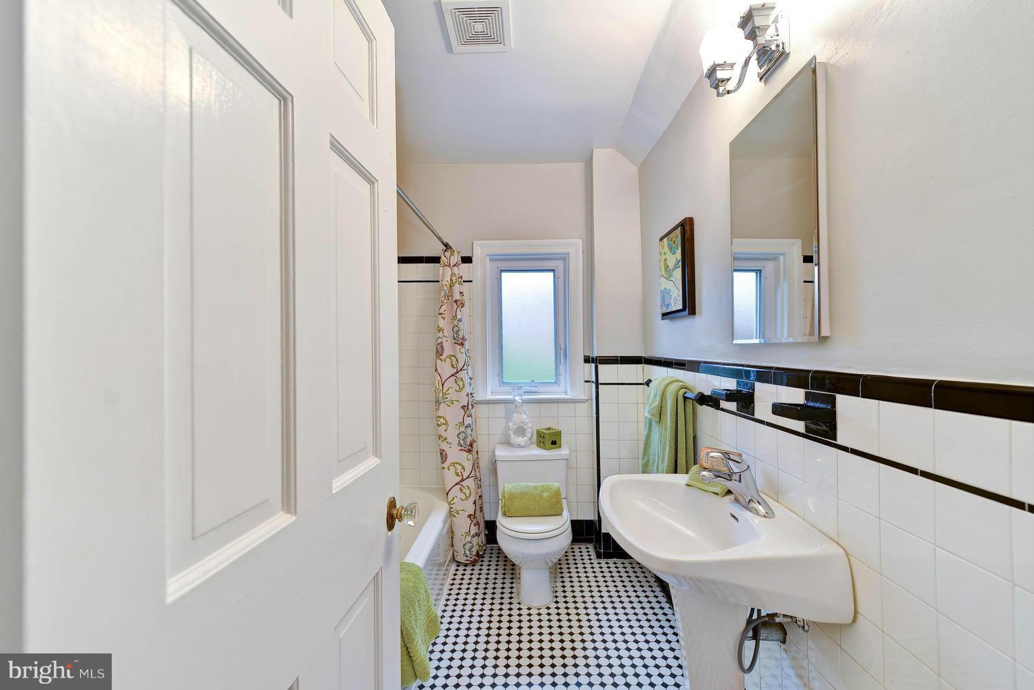 YATES GARDENS - Residential