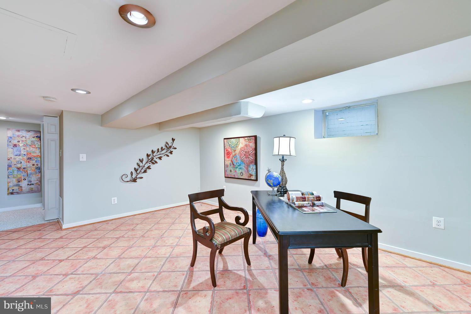 YATES GARDENS - Residential