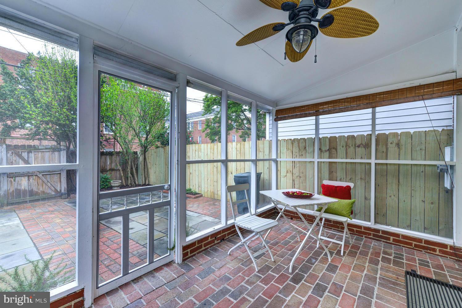 YATES GARDENS - Residential