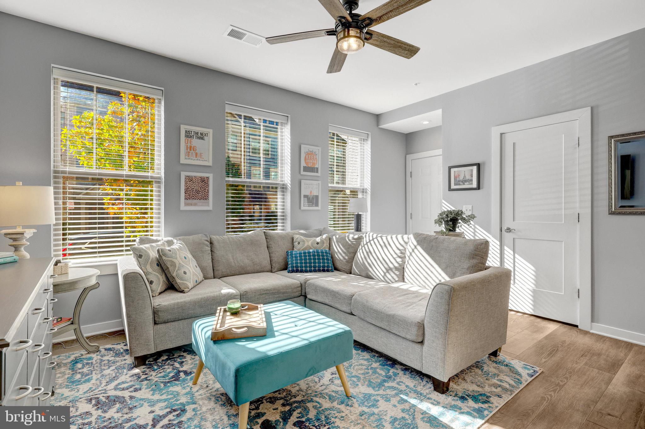 1130 MADEIRA TERRACE SE