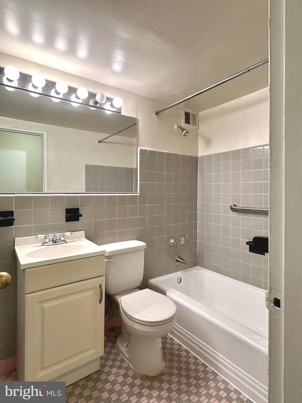 Philadelphia, Pennsylvania 19103, United States, ,1 BathroomBathrooms,Residential,Active,128493