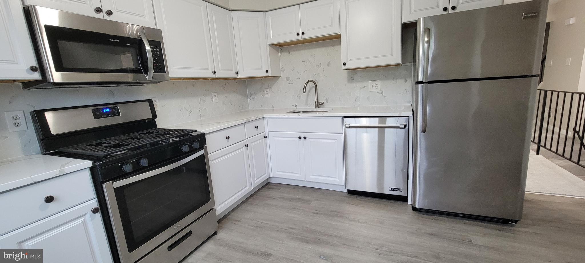 DALE CITY - Residential