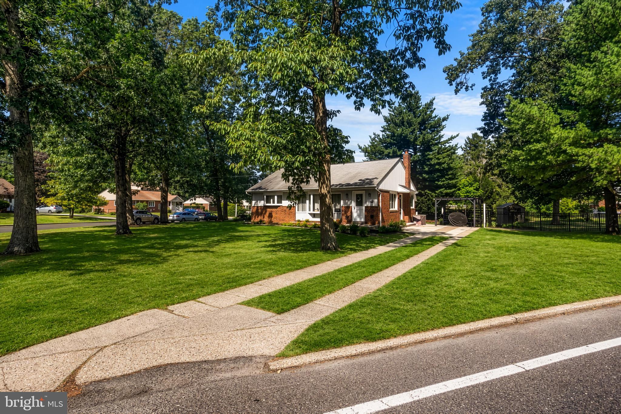 100 BOWLING GREEN DRIVE