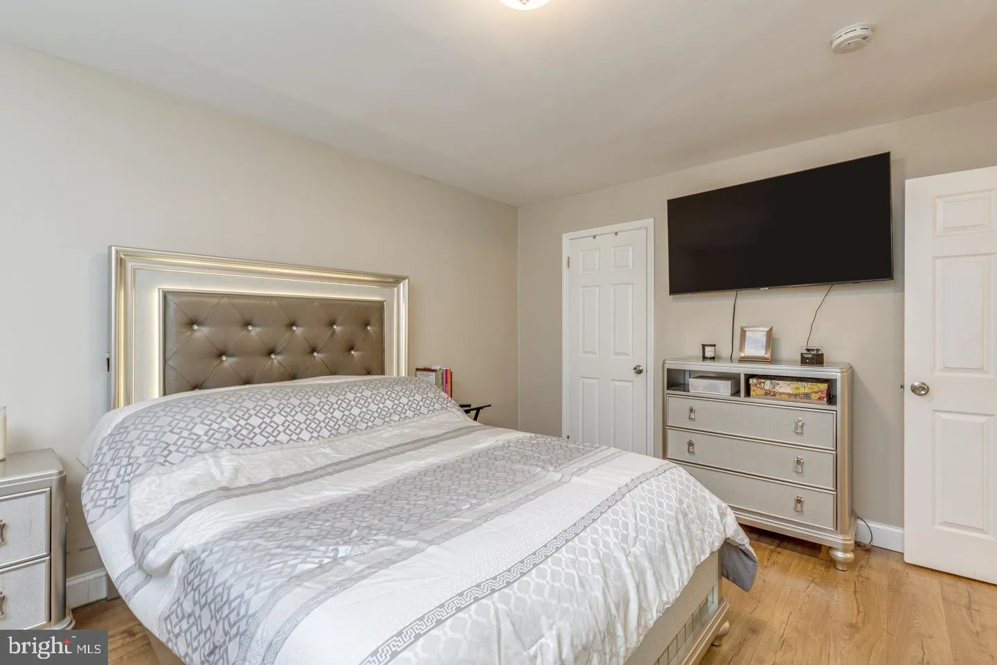 Maple Shade, New Jersey 08052, United States, 2 Bedrooms Bedrooms, ,1 BathroomBathrooms,Residential,Active,233900