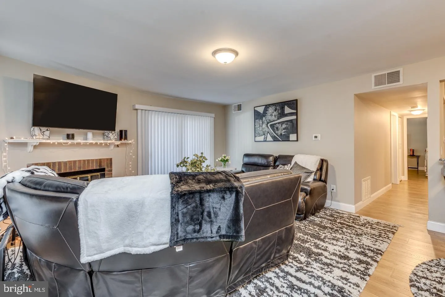 Maple Shade, New Jersey 08052, United States, 2 Bedrooms Bedrooms, ,1 BathroomBathrooms,Residential,Active,233900