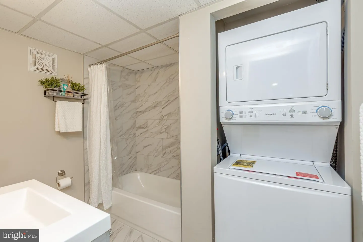 Maple Shade, New Jersey 08052, United States, 2 Bedrooms Bedrooms, ,1 BathroomBathrooms,Residential,Active,233900