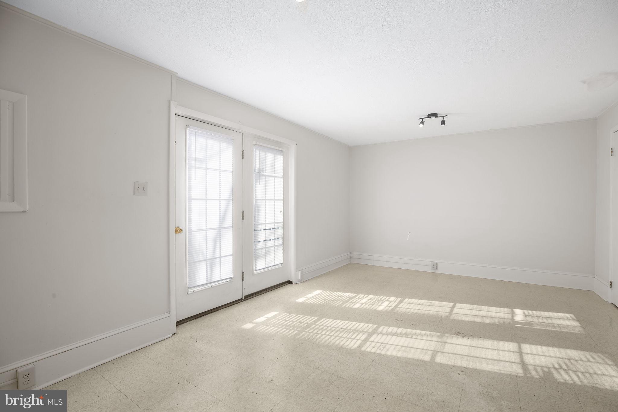 STAFFORDBOROUGH TOWNHOUSES - Residential