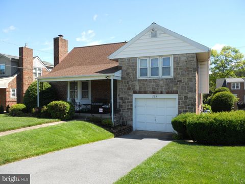Homes For Sale - 223 Mayer Street<br/> READING, PA 19606