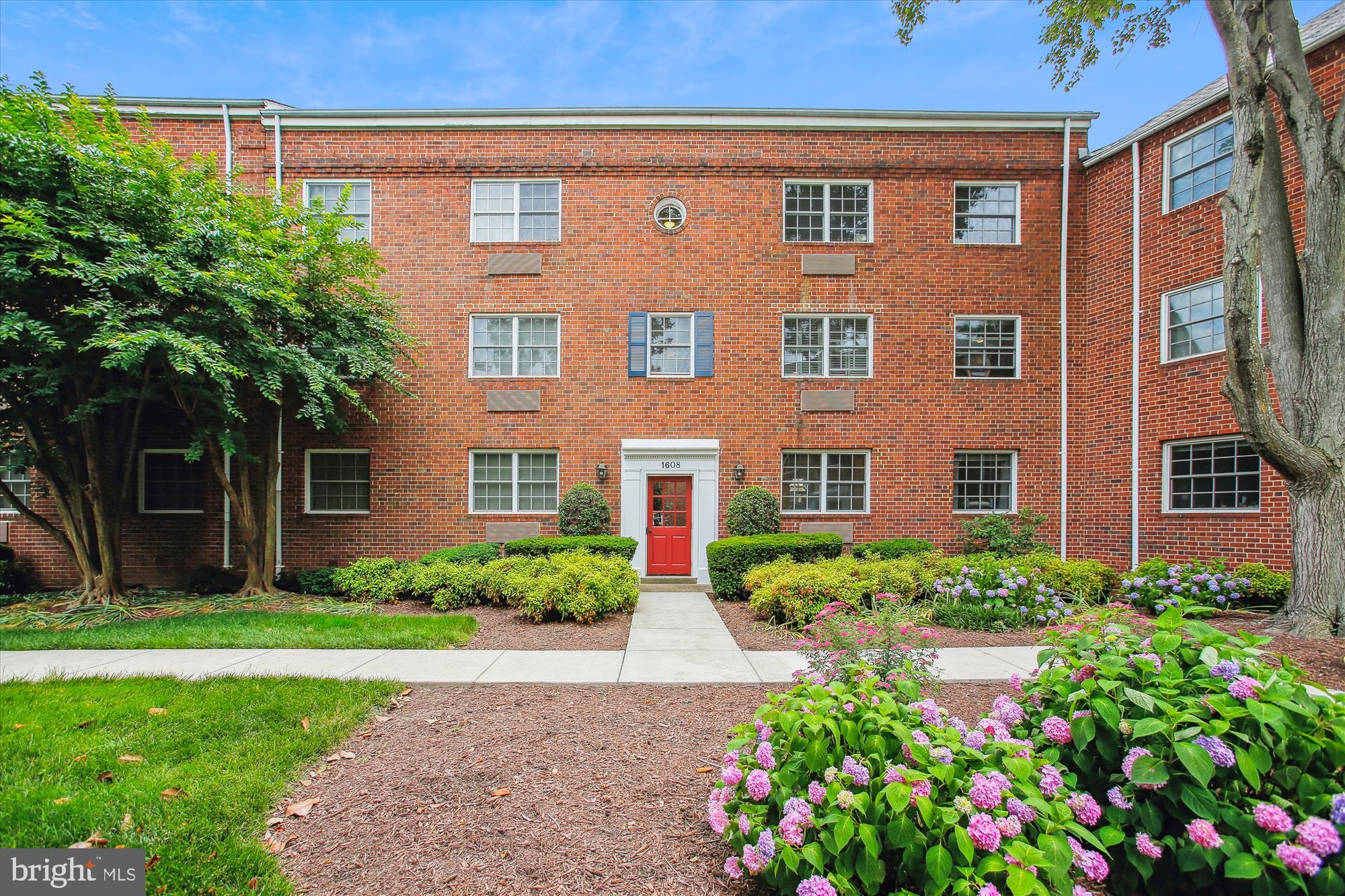 POTOWMACK CROSSING - Residential