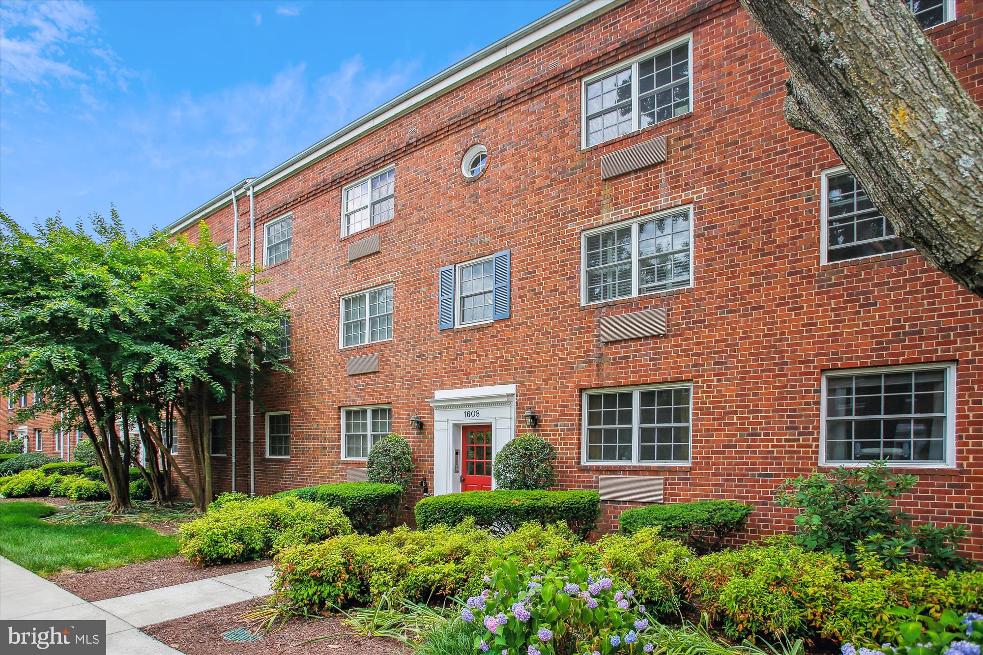 POTOWMACK CROSSING - Residential