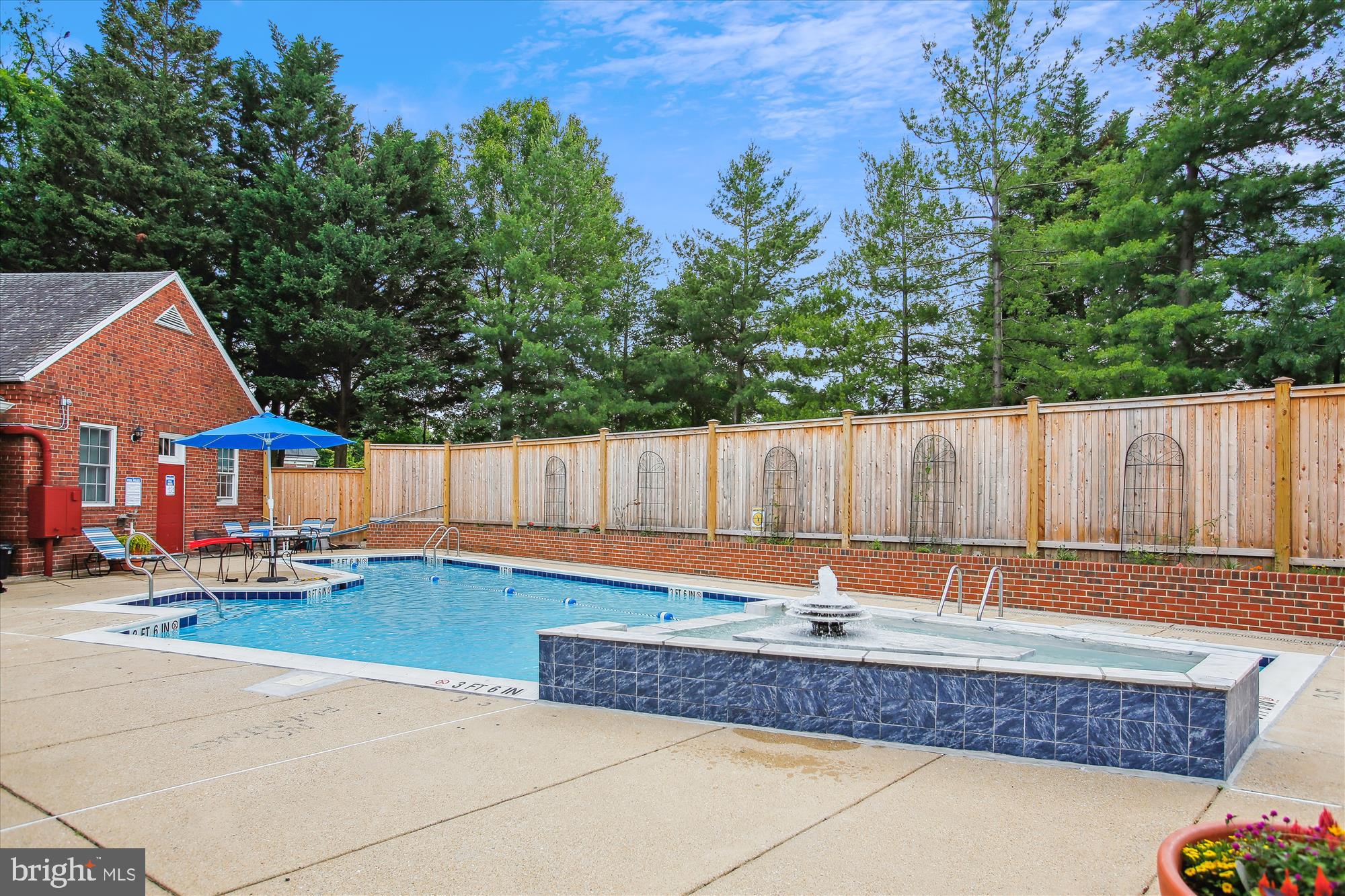 POTOWMACK CROSSING - Residential