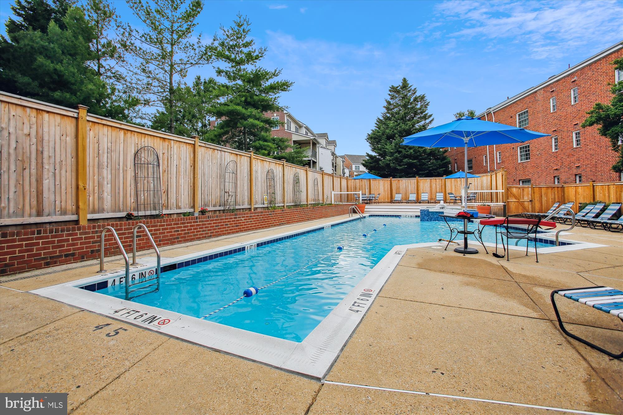 POTOWMACK CROSSING - Residential