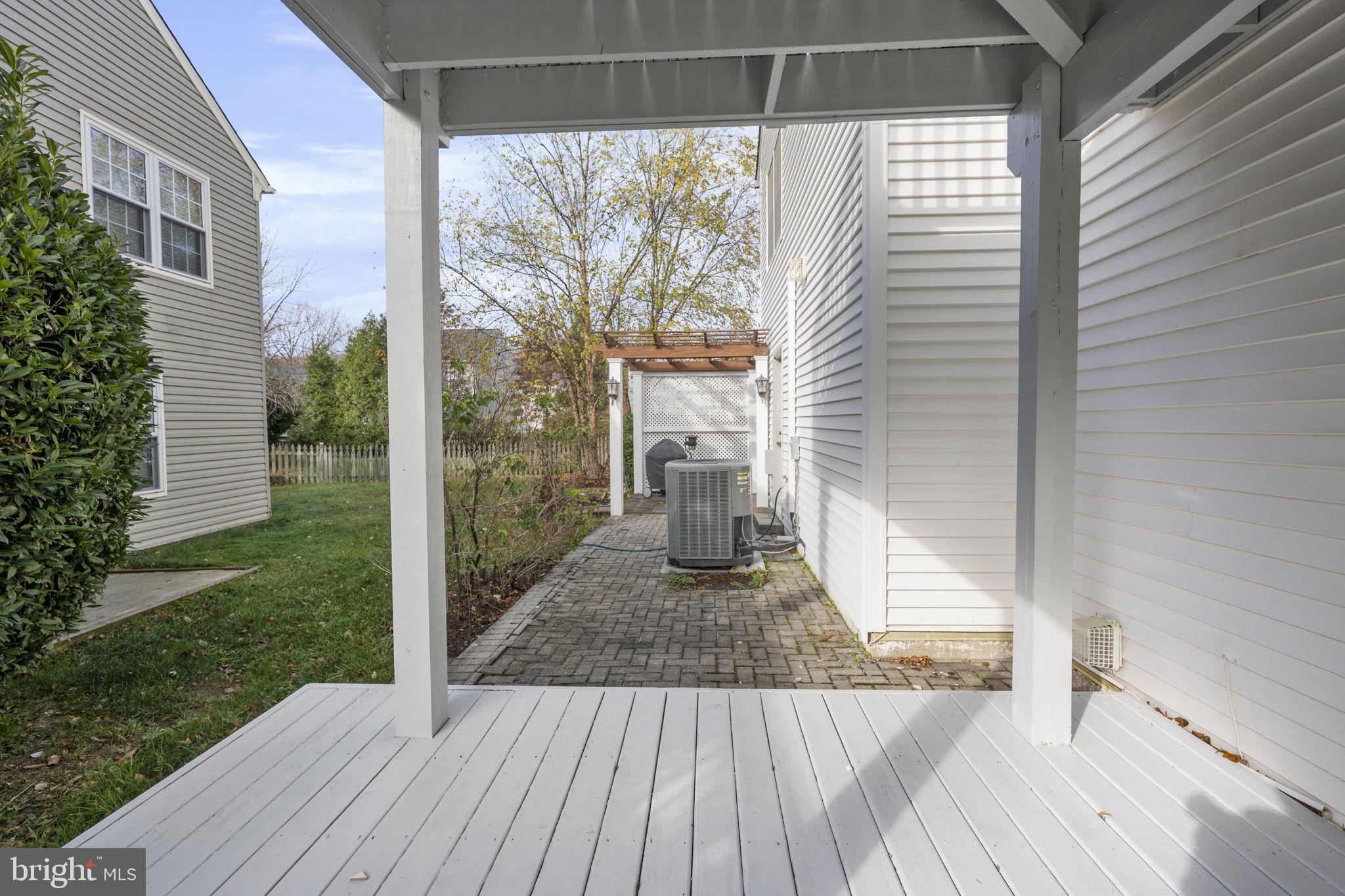 COUNTRYSIDE - Residential