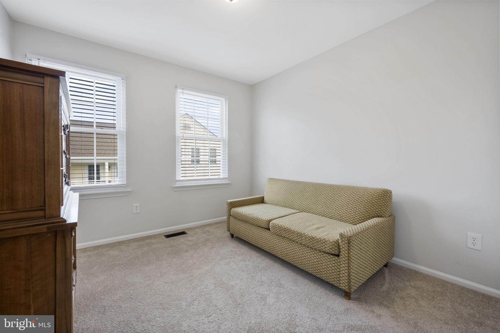 COUNTRYSIDE - Residential