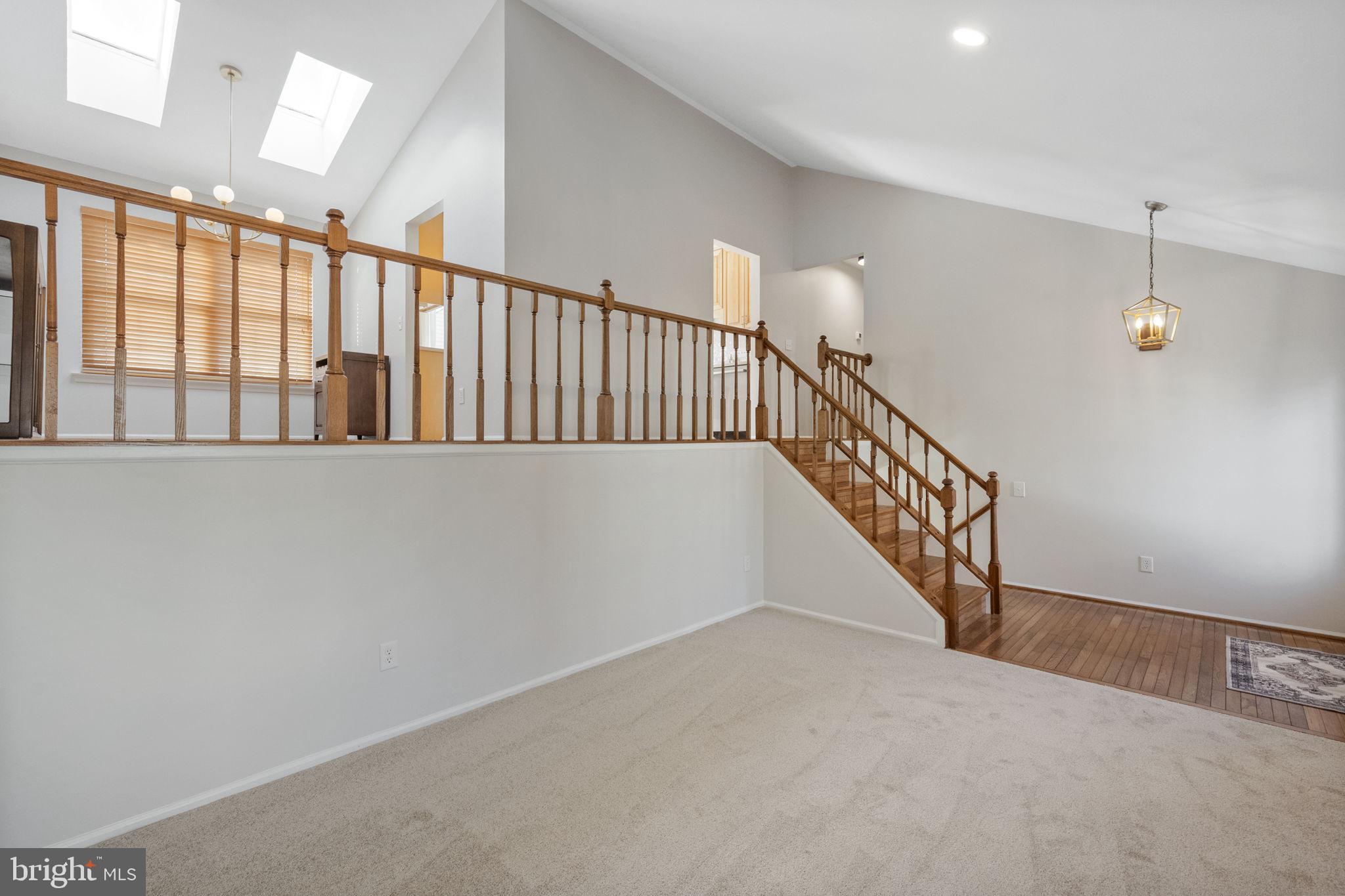 COUNTRYSIDE - Residential