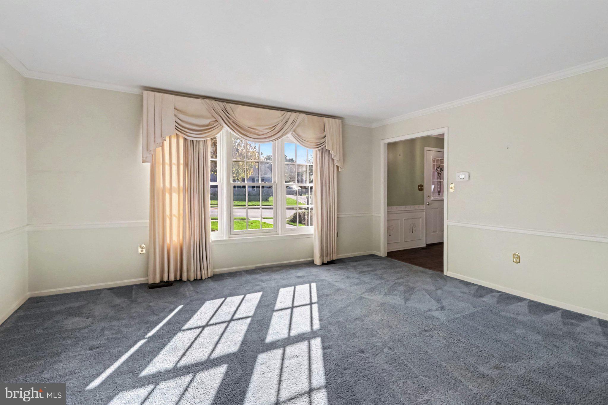 725 LOCKWOOD COURT