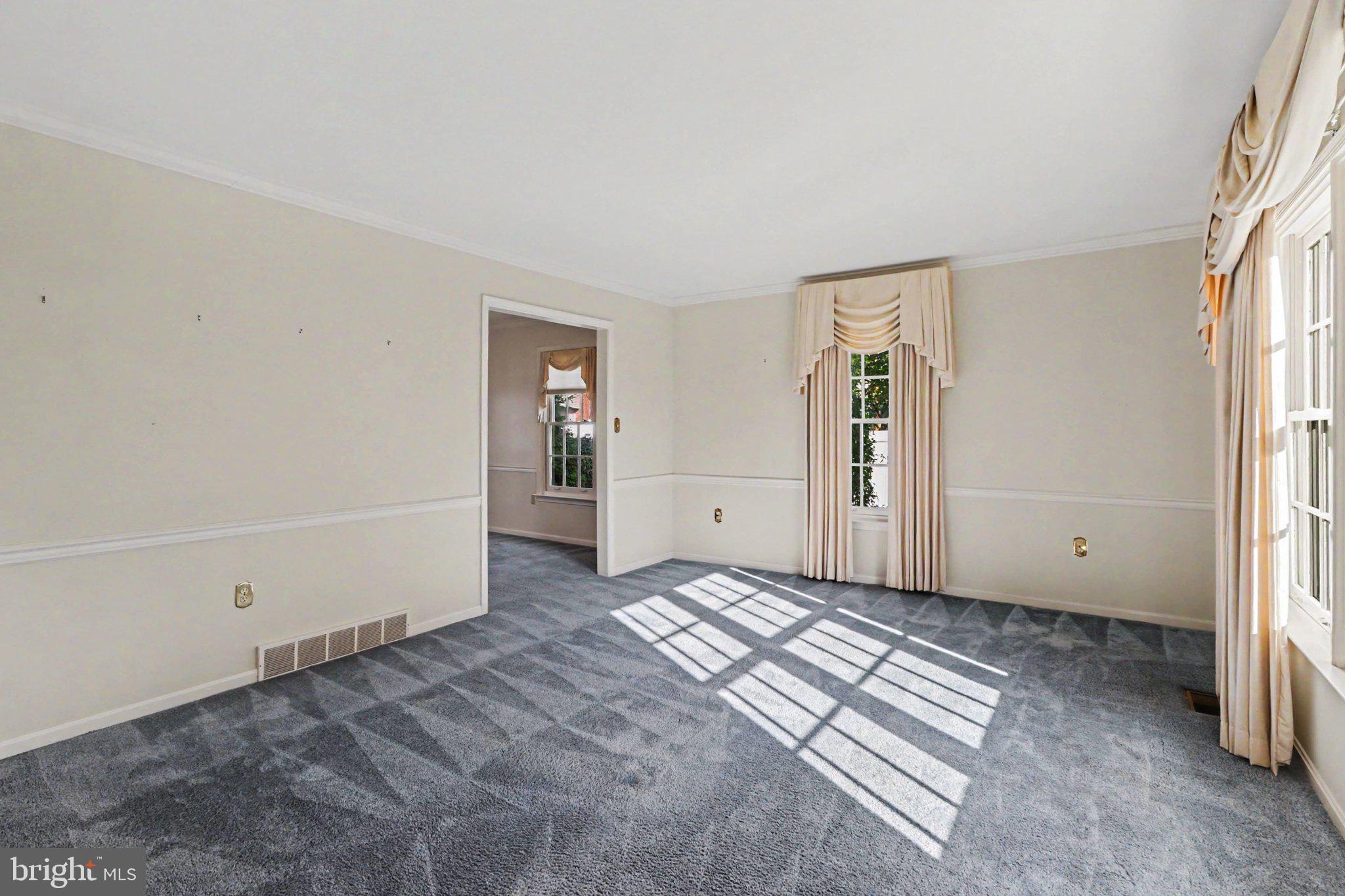 725 LOCKWOOD COURT