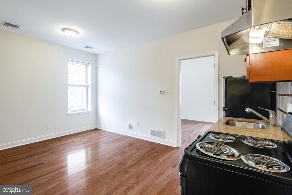 2001 FEDERAL STREET UNIT 4