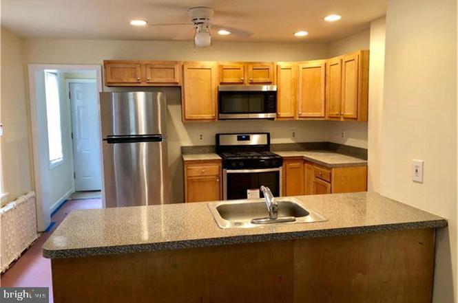 407 W 24TH STREET
