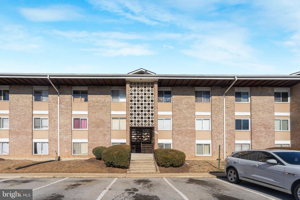Photo of 522 Wilson Bridge Drive #C2, OXON HILL, MD 20745 (MLS # MDPG2189448)