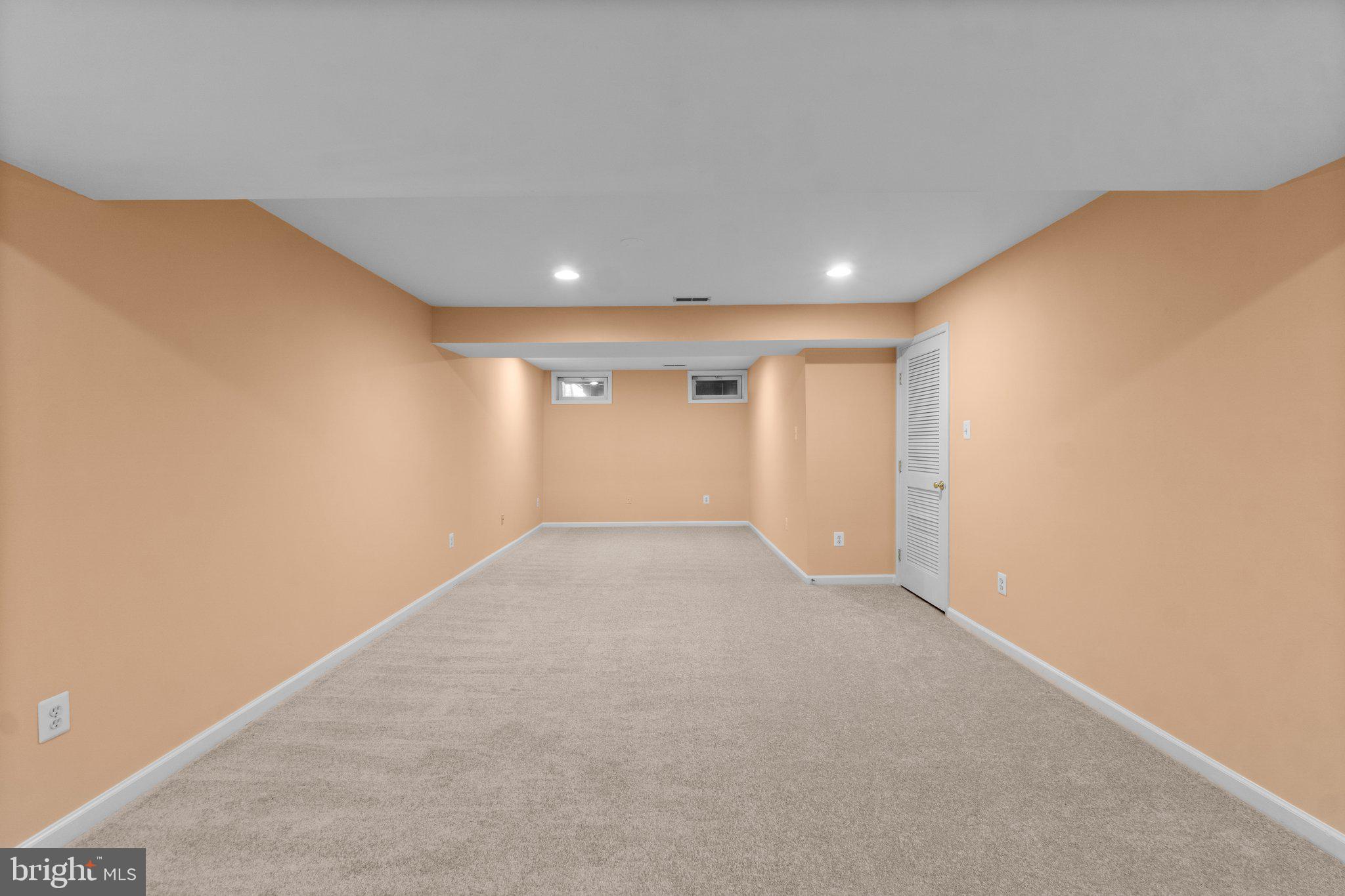 WAVERLY WOODS - Residential Lease