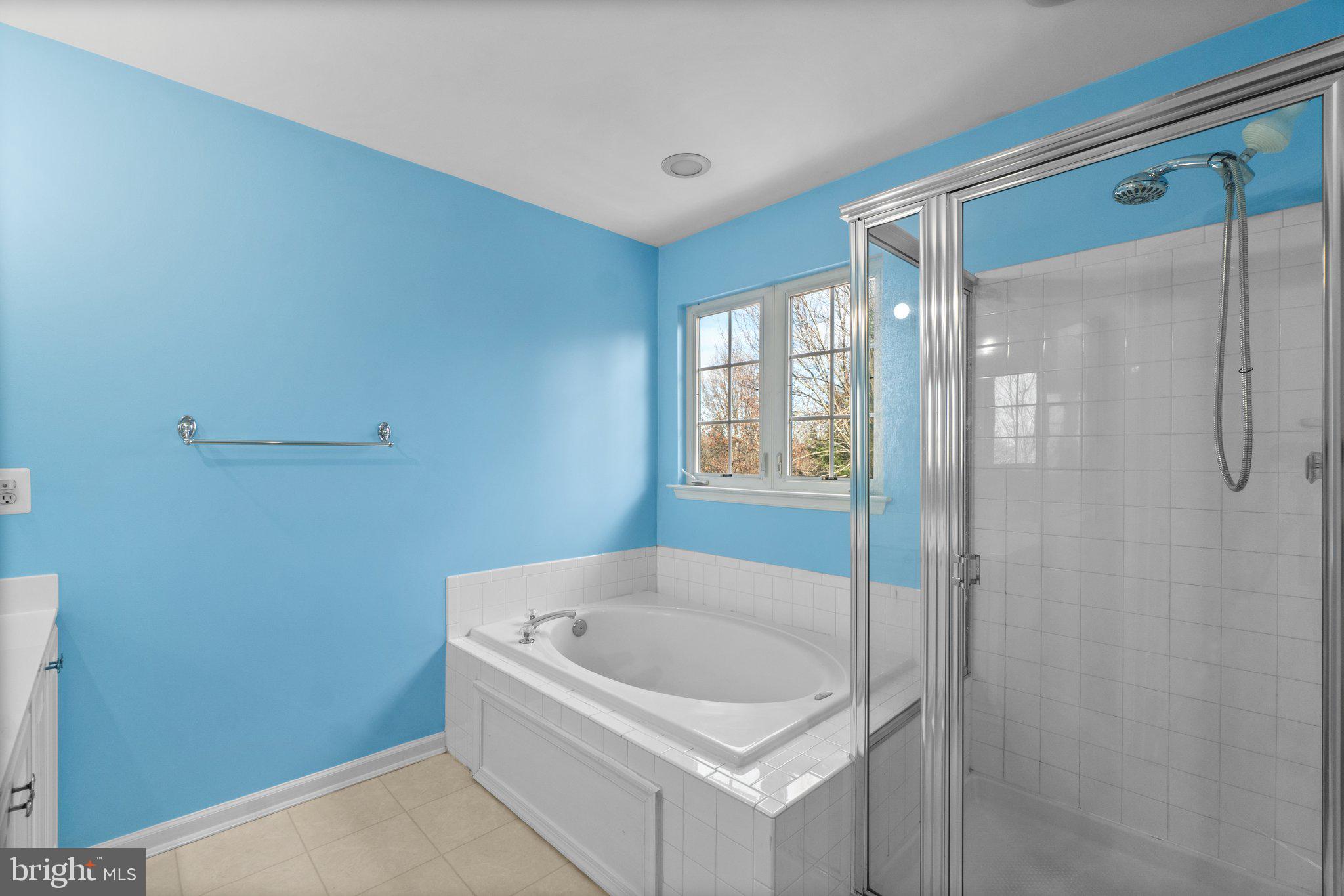 WAVERLY WOODS - Residential Lease