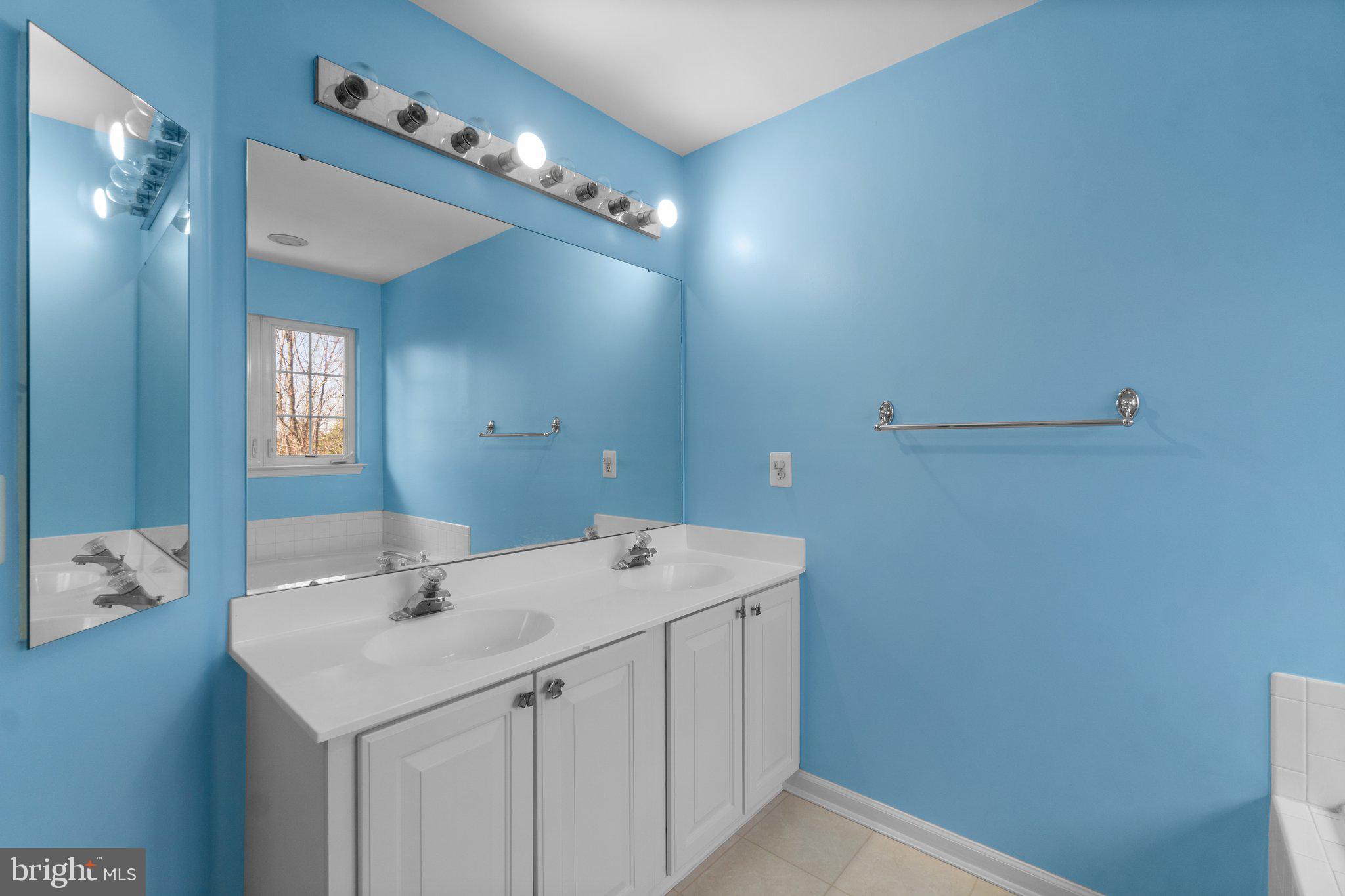 WAVERLY WOODS - Residential Lease