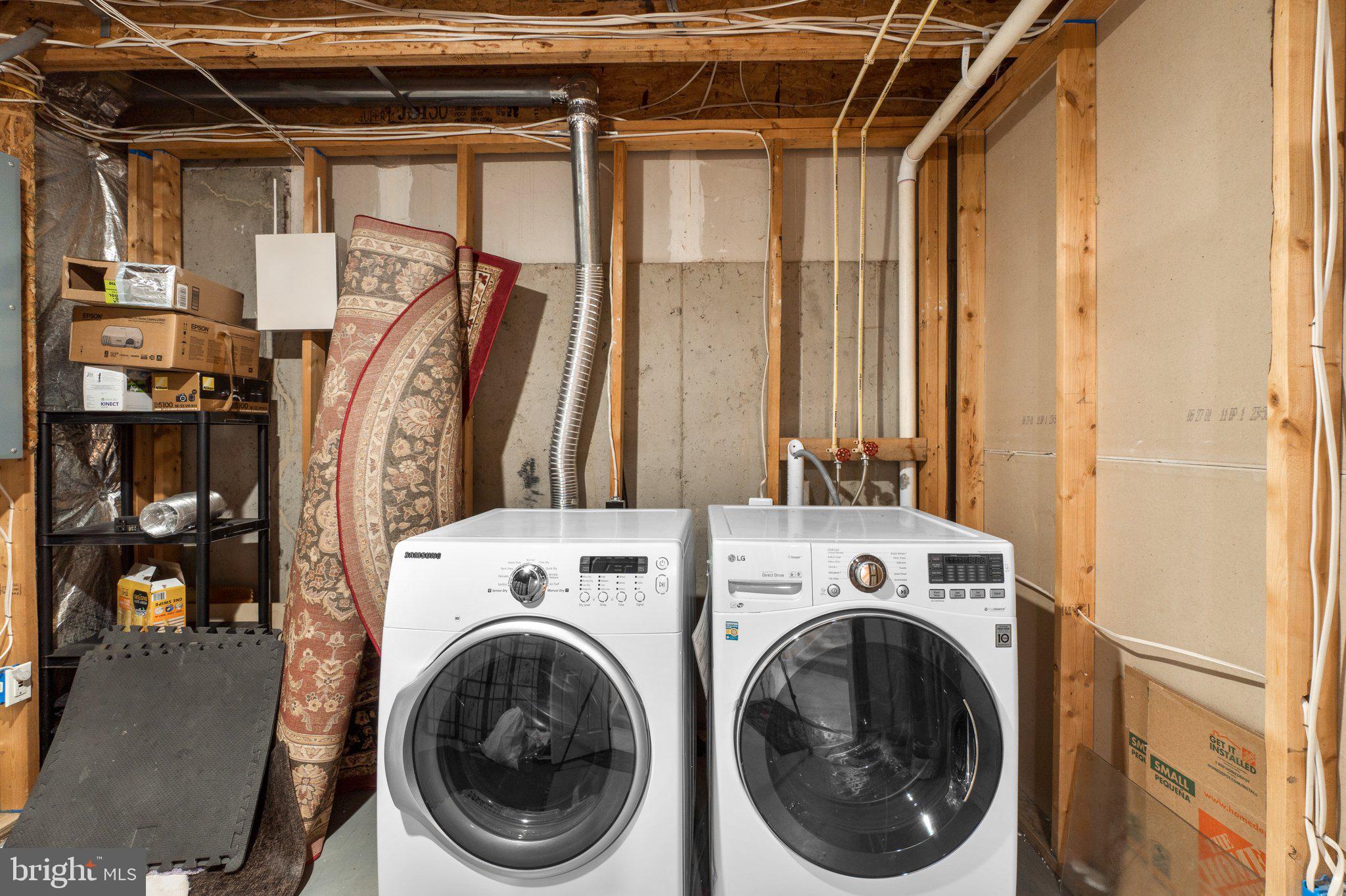 WAVERLY WOODS - Residential Lease