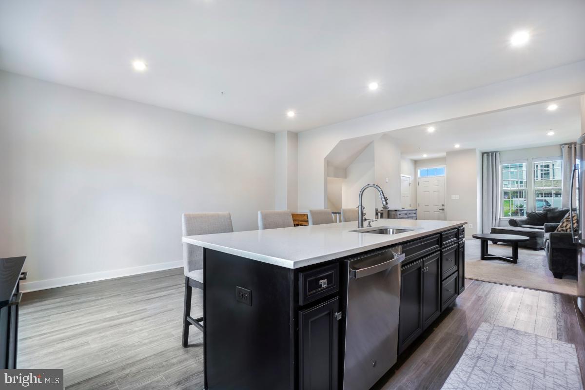 LAKE LINGANORE - Residential