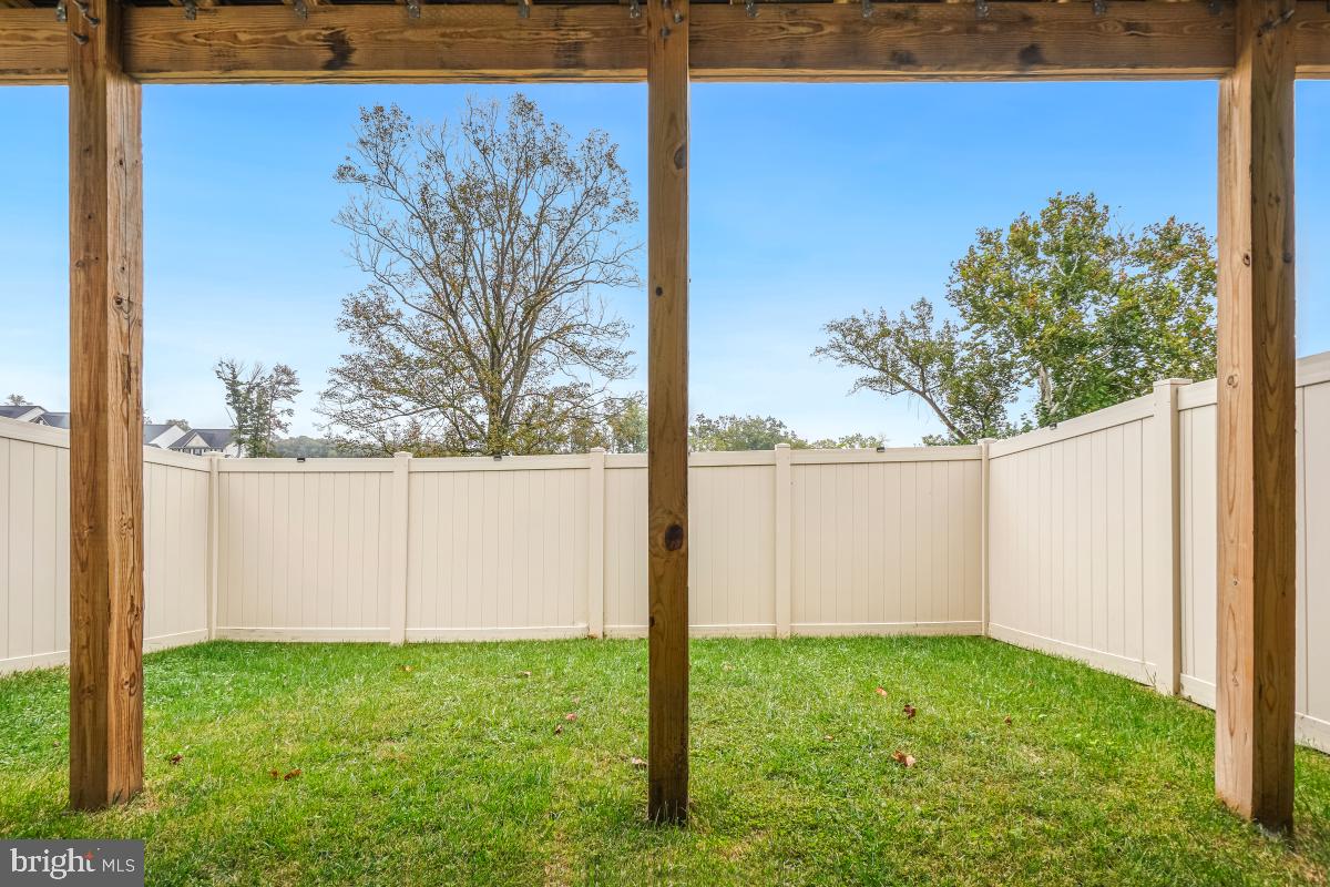 LAKE LINGANORE - Residential