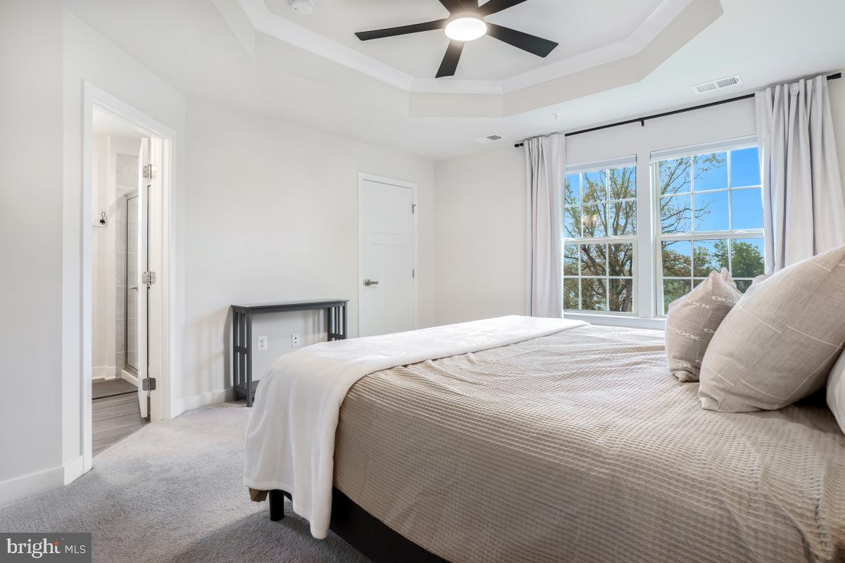 LAKE LINGANORE - Residential