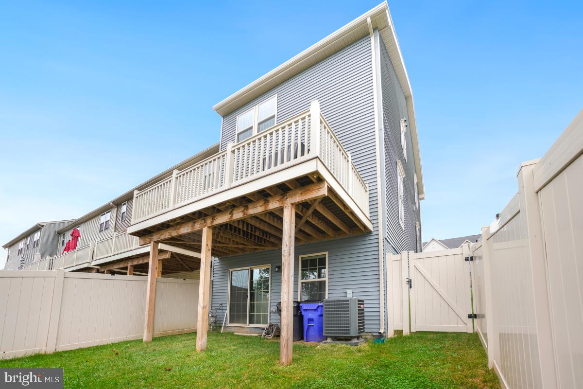 LAKE LINGANORE - Residential